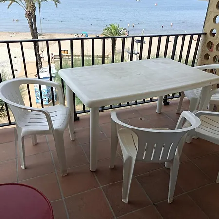 Riells Platja Apartment *